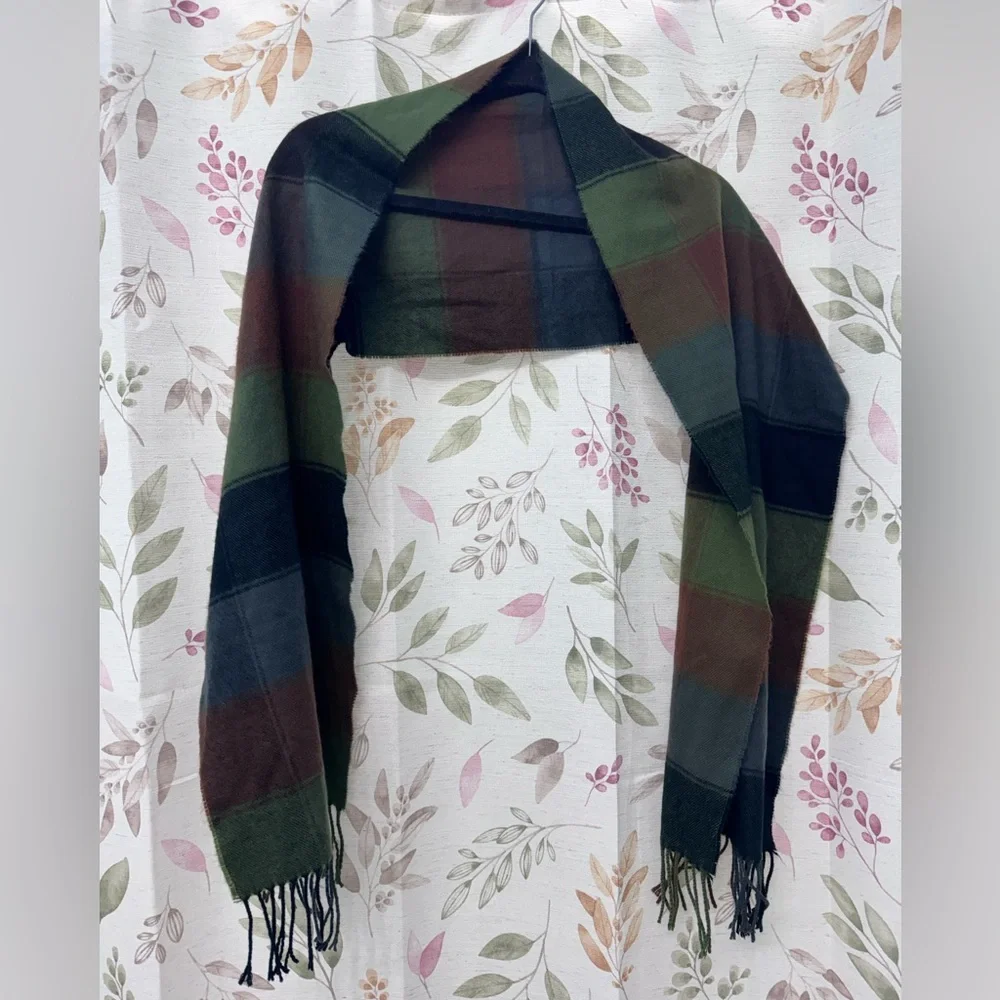 100% Cashmere Made in Scotland Scarf - Picture 2 of 4